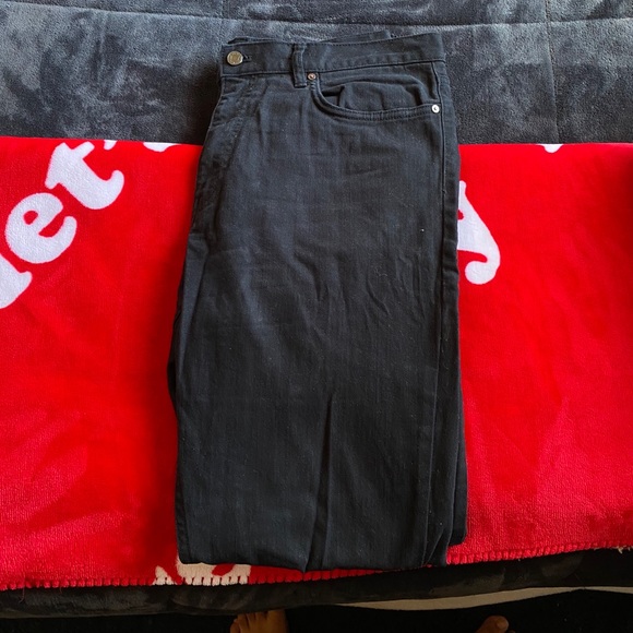 Black Jeans - Picture 1 of 3